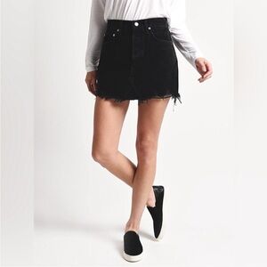 AGOLDE Quinn High Rise Black Denim Mini Skirt Distressed Raw Hem Size 26 (XS)